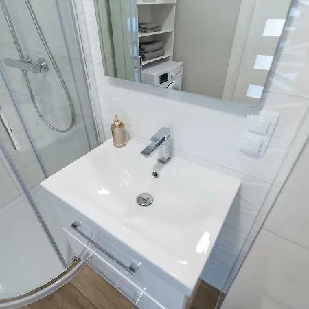 Rybacka 12a/20, - 3 * Kolobřeh