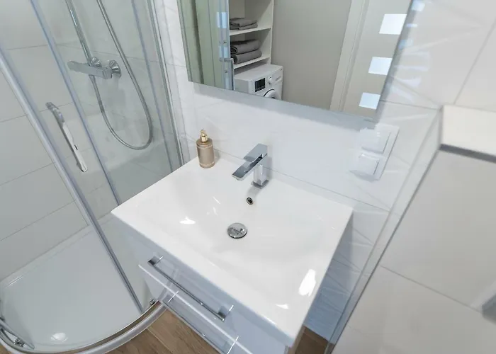 Rybacka 12a/20, - 3 * 코워브제크